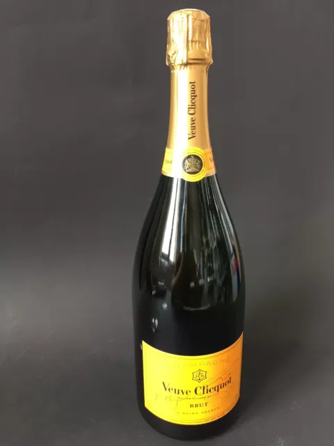 Veuve Clicquot Brut Champagner Magnum Flasche 1,5l 12% Vol