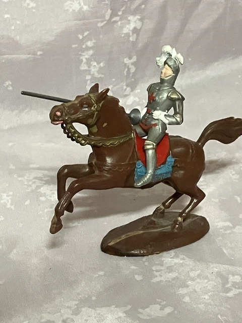 Figurine Résine Moyen Âge à Peindre - Bras En Armure Avec Épée - Échelle 54-60mm - STARLUX