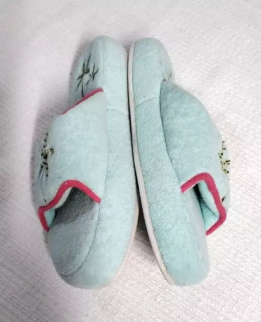 ISOTONER NEW Women Slippers In-outdoor Mint Palm Tree Embroider Size M 7.5 8 NEW