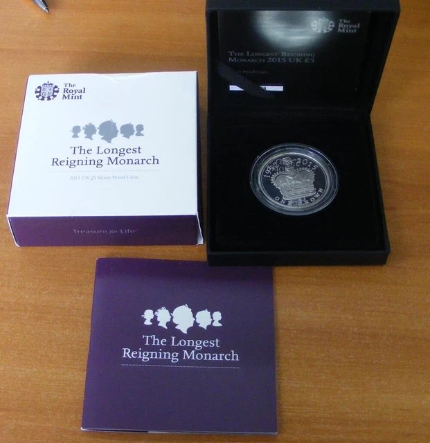 Great Britain 2015 £5 Longest Reigning Monarch Queen Elizabeth II Effigies Proof