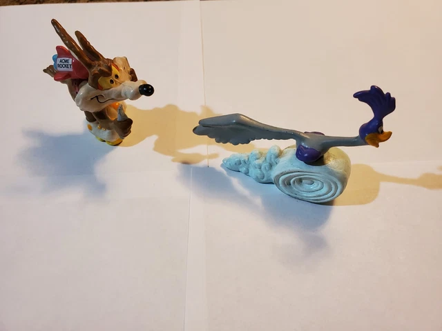 ROAD RUNNER + Wile E Coyote ACME PVC Figures Looney Tunes 1988 Applause