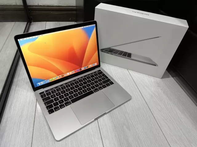 Apple MacBook Pro Retina 13.3" 2019 - 256GB SSD 8GB Ram 1.4GHz Core i5 - Silver