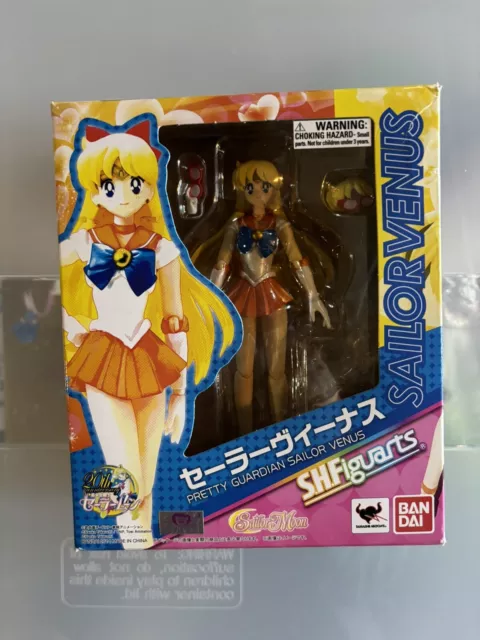 Bandai SH Figuarts Guardian Sailor Venus Sailor Moon Figure