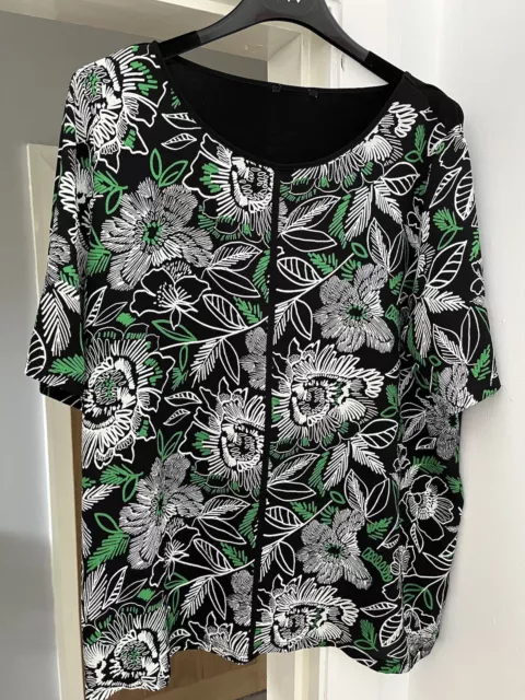 Lovely Ladies Top By Matalan In Size 18.  VGC