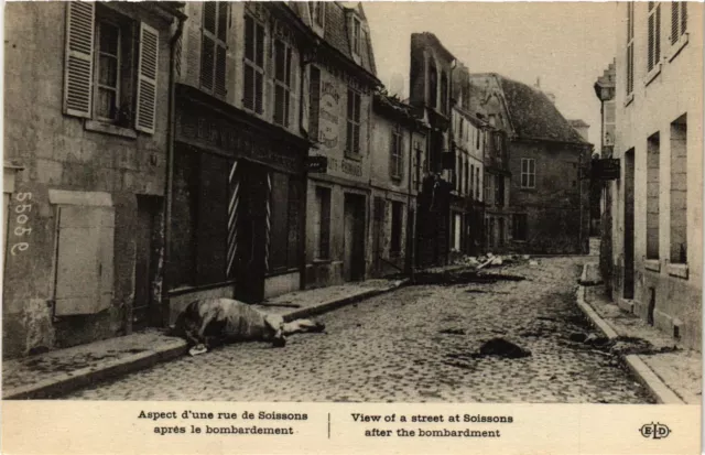 CPA AK Militaire - Soissons - Une Rue apres le Bombardement (698326)