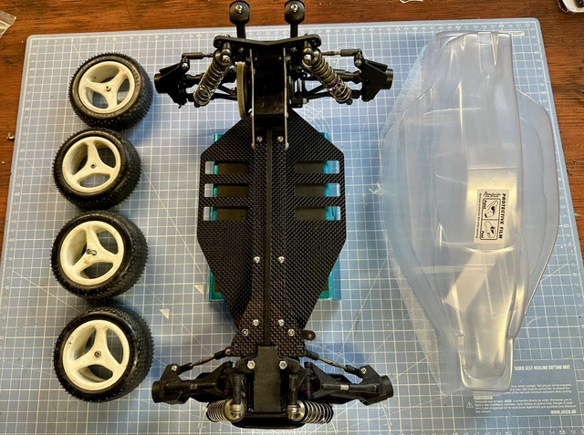 Kyosho PureTen GP 4WD Aston Martin Racing DBR9 (Gebraucht) in HORW für