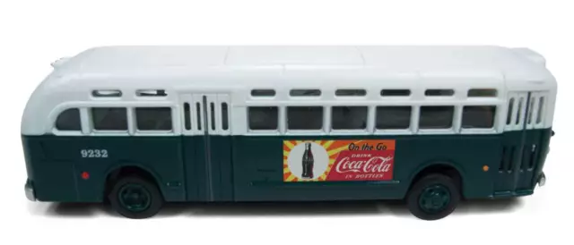 Spur HO - Transit Bus Transit Bus mit Coca Cola Werbung -- 32317 NEU