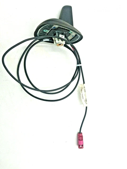 Antenne Mercedes classe E 220 cdi W212   A2049050136