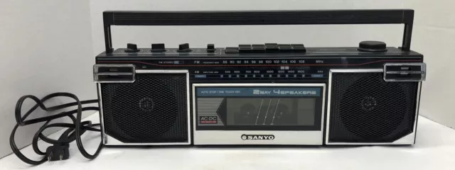 Sanyo Stereo Radio Cassette Recorder Boombox Speaker System Model M-7020