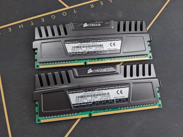 Corsair Vengeance 4GB (2x2GB) DDR3-1600 (800 MHz) PC3-12800 CMZ4GX3M2A1600C9