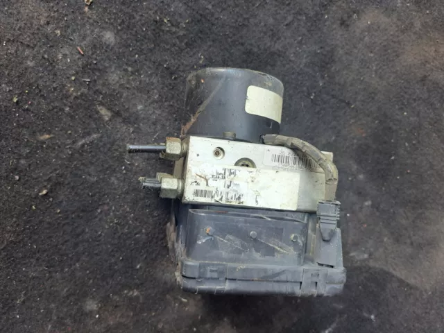 V26* Chrysler Voyager 4 blocco idraulico ABS 04686702 AA