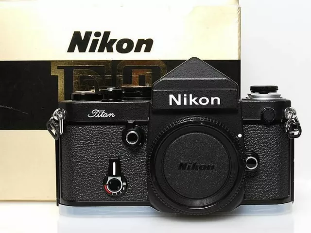 Nikon F2 Titanio 35mm SLR Película Cámara Negro Cuerpo Excelente De Japón F / S