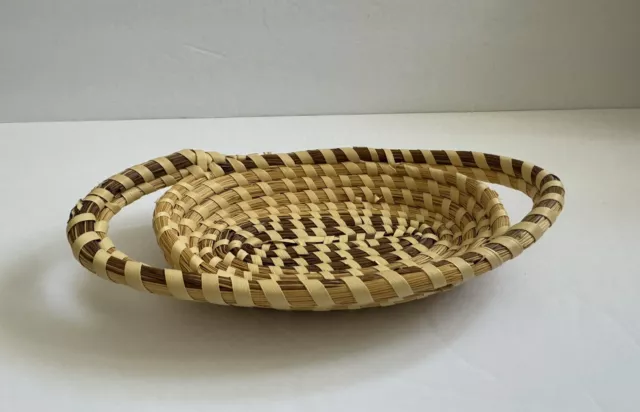 Gullah Charleston South Carolina Woven Sweetgrass Handled Small Tray Basket