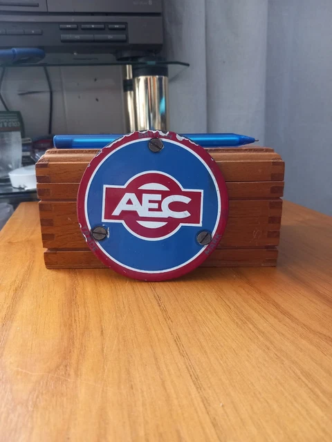 AEC BADGE BUS/TRUCK/LORRY/COACH wheel disc centre hub? £15.00 - PicClick UK