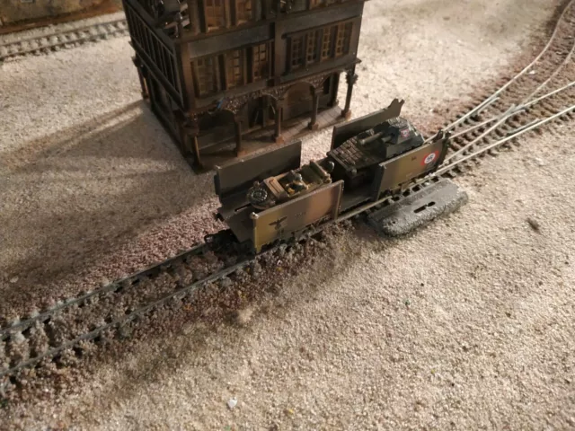 MARKLIN - Märklin, WWII MILITARY WAGON WITH  A TANK LOADED,  SCALE H0/HO