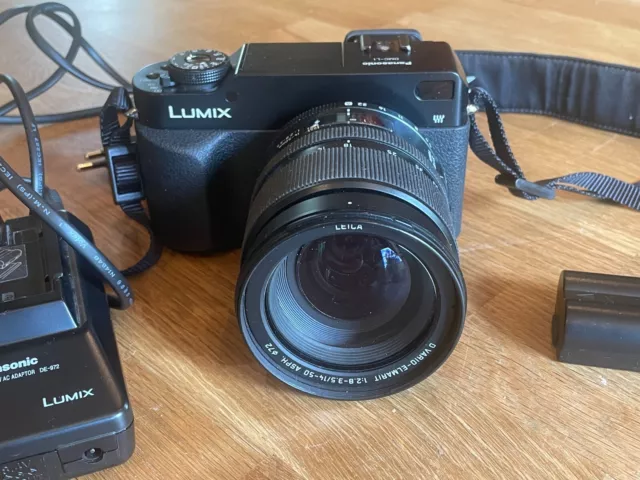 Panasonic Lumix DMC-L1 mit Leica D Vario-Elmarit 2,8-3,5/14-50mm