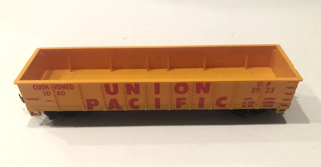 Tyco HO SCALE UNION PACIFIC OPEN GONDOLA  UP 2923 - Used