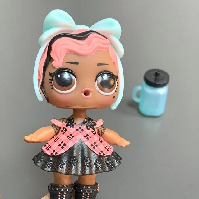 LOL SURPRISE DOLL Glamper Strut With Hair Bow Bottle Glam Club