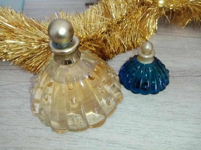 Le monde en parfum. Lot de 2 eau de parfum. 1de 50ml +1 miniature. Vintage