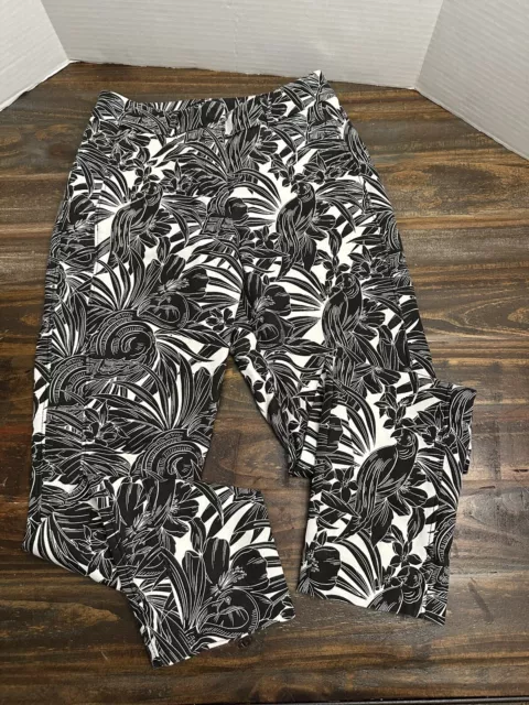 White House Black Market Slim Ankle Pants Size 2 Black &white Parrot WHBM