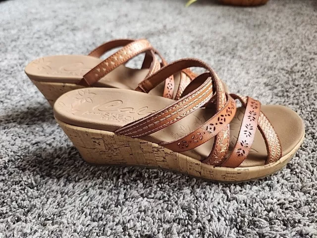 Skechers Cali Women’s Size 8 Luxe Foam Tan Brown Cork Wedge Heel Sandals