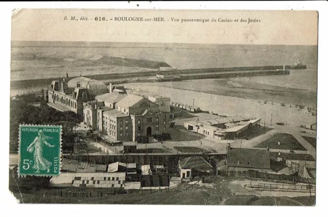 CPA-Carte Postale-France- Boulogne-sur-Mer- Vue panoramique du Casino et des Jet