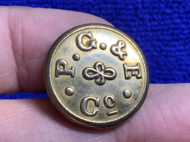 PACIFIC GAS & ELECTRIC RAILWAY (SACRAMENTO, CA) 23mm CONDUCTOR BUTTON 1917 WBC