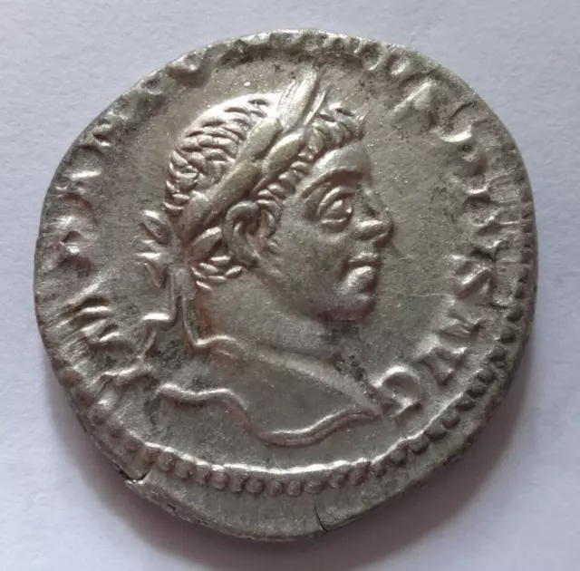 Elagabalus (AD 218-222). AR Denarius 2.94g / 18.5mm 90.  G