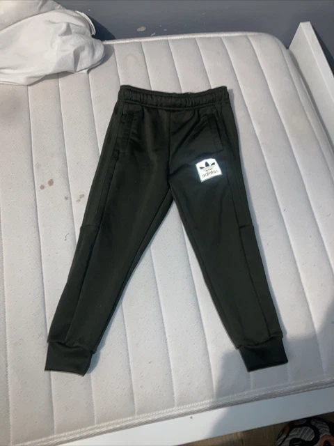 Tuta Adidas fondo M uomo - worns due volte si adatta 5 - 6 anni