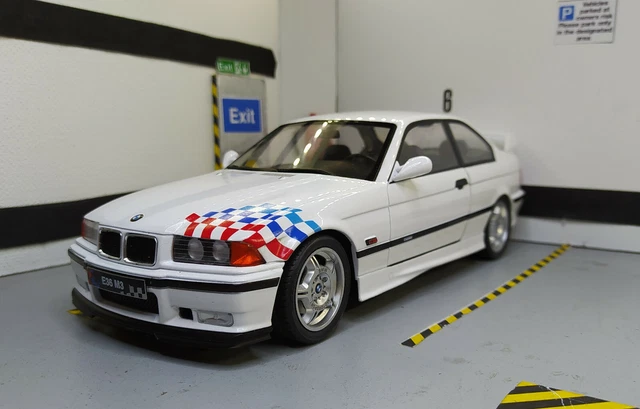1/18 BMW E36 COUPE M3 LIGHTWEIGHT 1995 Solido