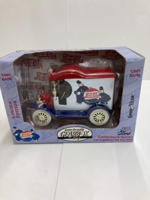 1996 Limited Edition 1:24 Scale Heavy Die Cast 1912  Pepsi Coin Bank Truck