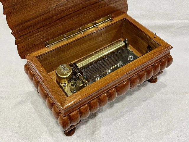 BOITE A MUSIQUE REUGE SAINTE-CROIX made in Switzerland EUR 75,00