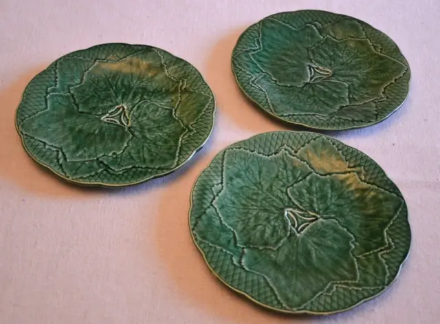 3 assiettes Gien barbotine décor feuilles de vigne