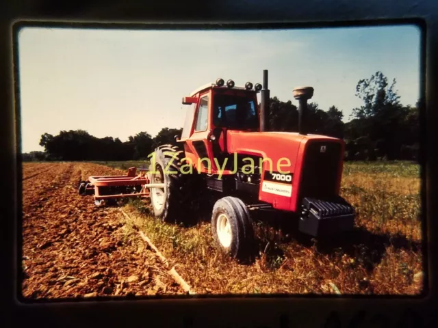 AC2801 35mm Slide of an Allis-Chalmers  from MEDIA ARCHIVES 7000 TRACTOR FIELD