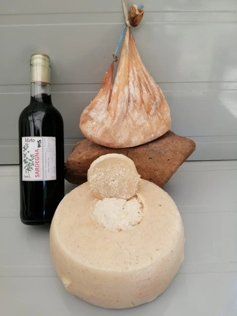 Casu Marsu forma - Cglio di capretto "Su Callu" - Mirto di Sardegna