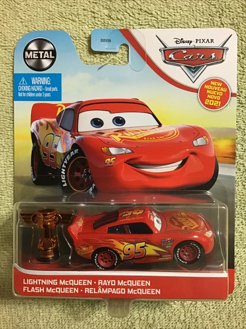 DISNEY PIXAR CARS LIGHTNING MCQUEEN W/ PISTON CUP TROPHY Metal Series ...