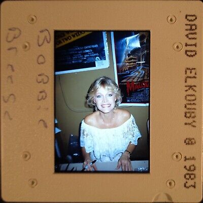 Br8-180 1983 Bobbi Bresee @ Signing Event Celebrity Candid Orig 35Mm Color Slide