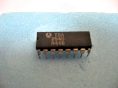 Circuit Intégré TDA8452 PHILIPS - Filtre Combinaison P²CCD - DIP16 - Neuf