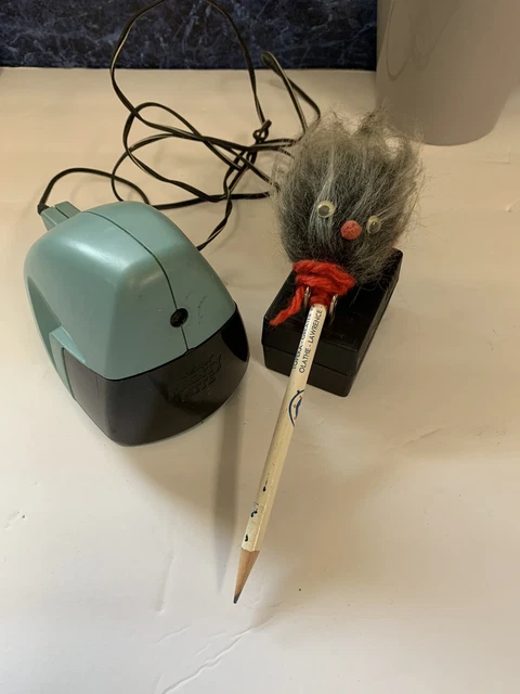 Boston Mighty Mite Auto-Stop Pencil Sharpener Model 1950x Hunt Corp With Pencil