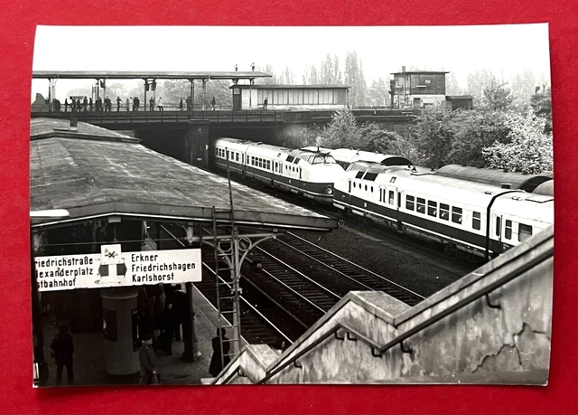 DDR Eisenbahn Foto 1981 KARLEX an einem Bahnhof in Berlin   ( 129832