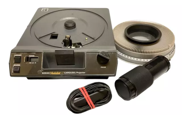 Kodak Medalist AF Carousel Slide Projector w/Remote 140 Slide Tray Zoom Lens Box