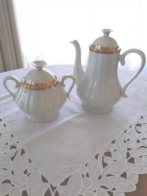 Cafetière et Bonbonnière en Porcelaine de Limoges