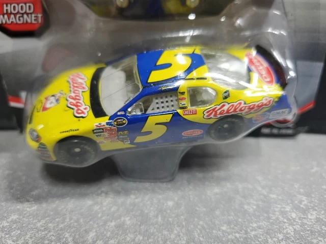 ACTION NASCAR JEFT Gordon #24 DuPont 2001 Monte Carlo 1/64 NEUF EUR 2