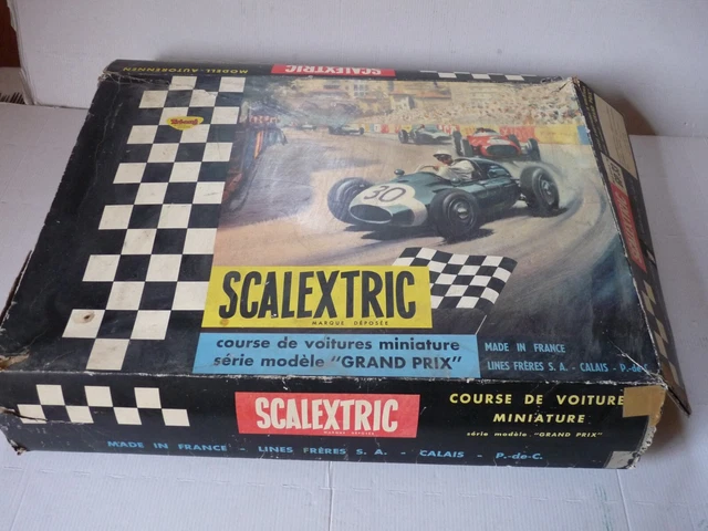3 Circuits De Voiture Scalextric Anciens - Occasion, Pour Collection Ou Jeu