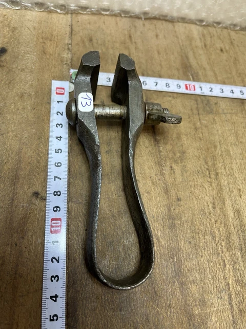ÉTAU A MAIN en buis ,outil ancien ,étau de bijoutier ,objet de métier EUR 20,00 - FR