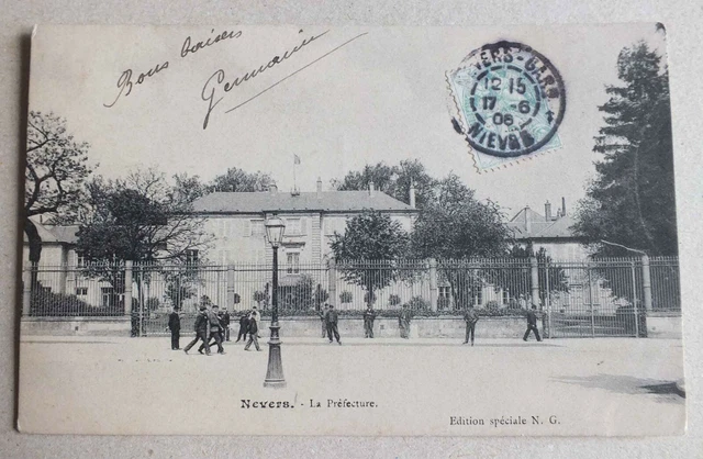 Cpa - Nevers - La Prefecture