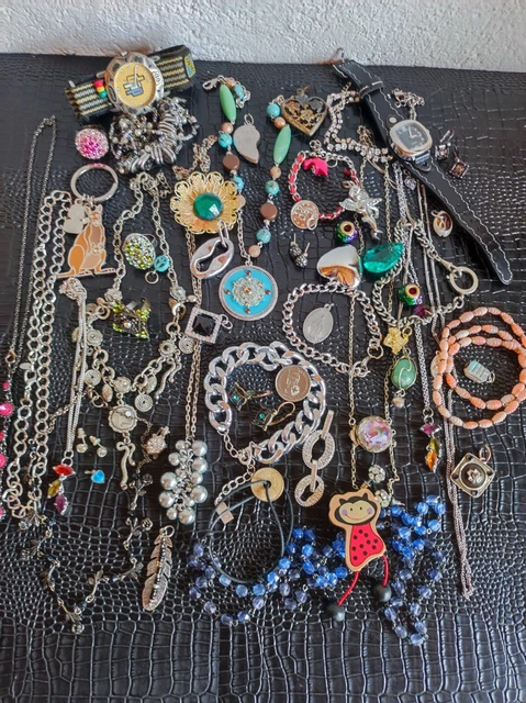 Lot De Bijoux Anciens Et Vintage - Assortiment De Pièces Uniques - Occasion