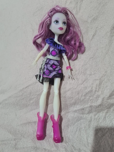 monster high doll Ari Hauntington How do you boo preowned 
