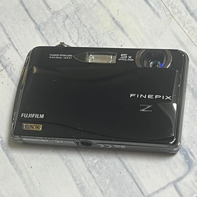 FUJIFILM FINEPIX Z700EXR 12MP 5x Zoom Digital Camera w/ BC-45W