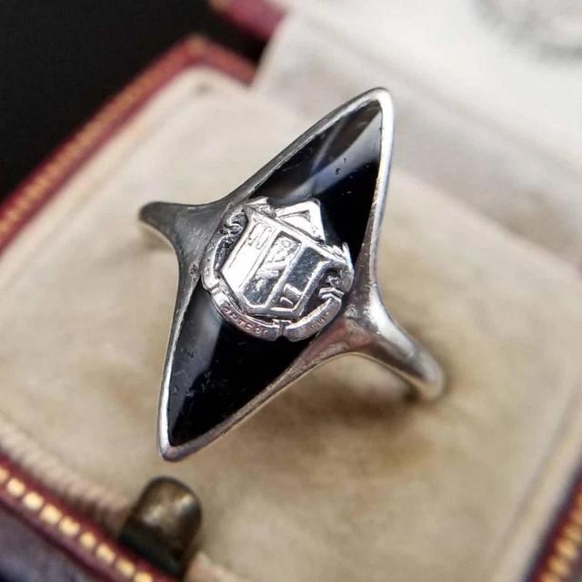 DELTA ZETA Delta Turning Silver Enamel